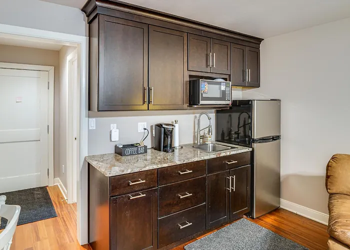 Walkable Lake Escape! Elkhart Lake Condo