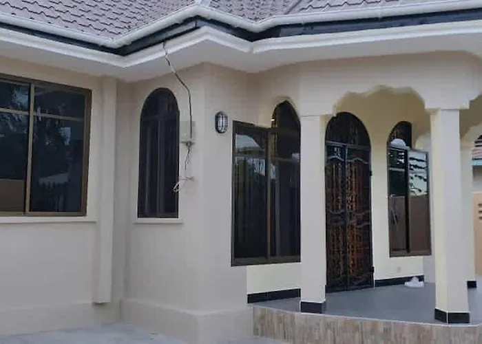 Big, Modern Family House Near City Center