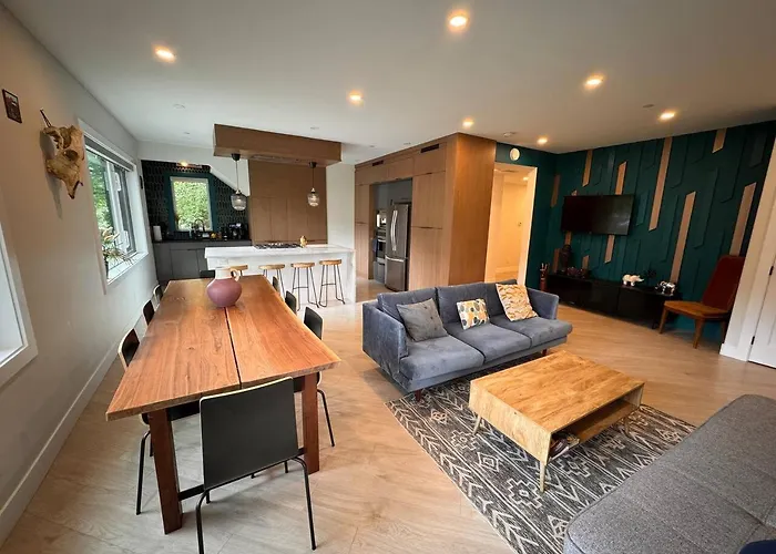 Luxury Mountain Retreat - Sauna, Hot Tub, Ev Charging, Chief Views