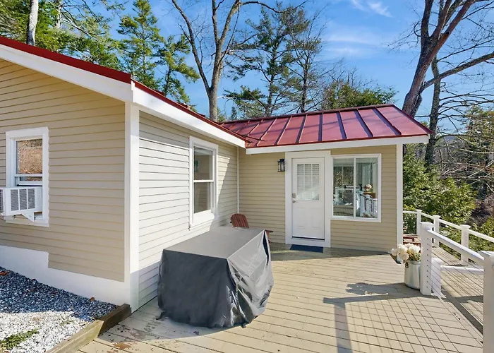 Charming Cottage With A Spacious Deck Overlooking The Megunticook River