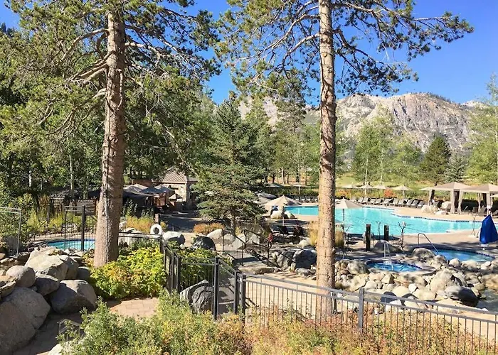 Luxe Ski-In-Ski-Out King Suite With Fireplace Resort Pools Spa & Gym