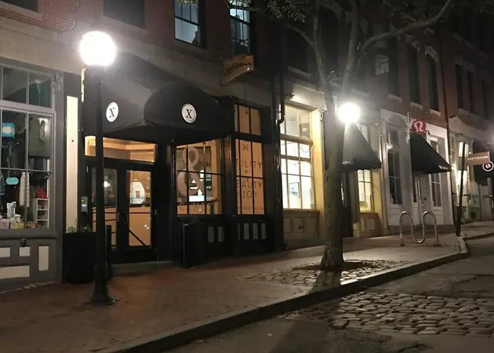 Renovated Exchange St. Loft With Free Parking