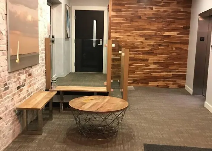 Renovated Exchange St. Loft With Free Parking