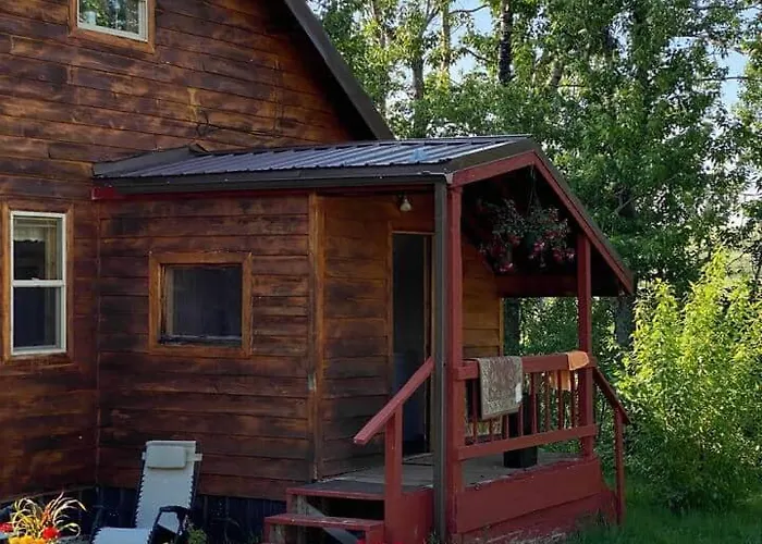 Cedar Cabin Cozy 2-Bedroom Next To Glacier Park