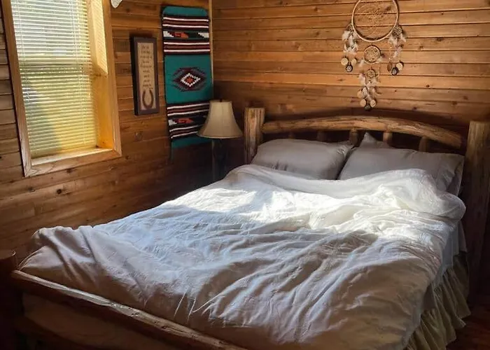 Cedar Cabin Cozy 2-Bedroom Next To Glacier Park
