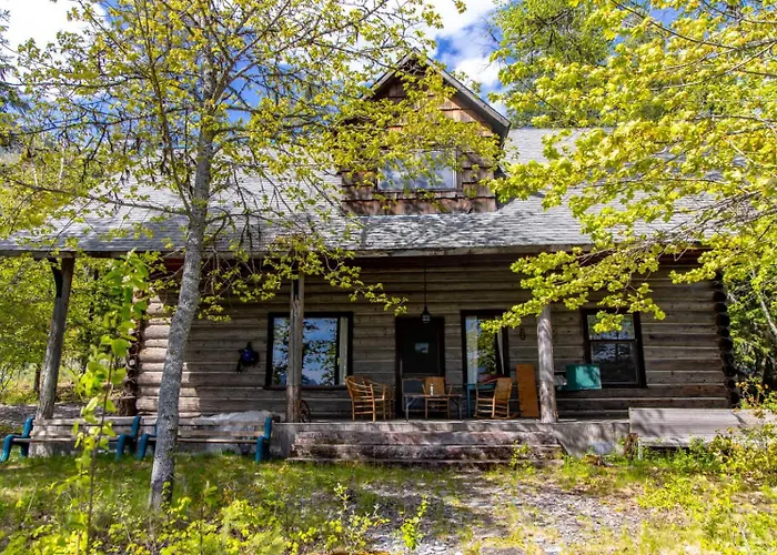 Walsh Cottage On The Shores Of Lake Mcdonald