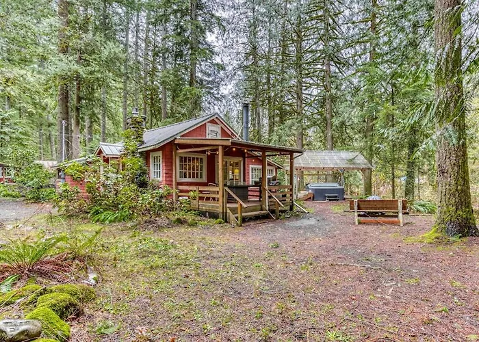 Creek-Side Cabin With Private Hot Tub & Fireplace - Near Hiking Trails & Slopes