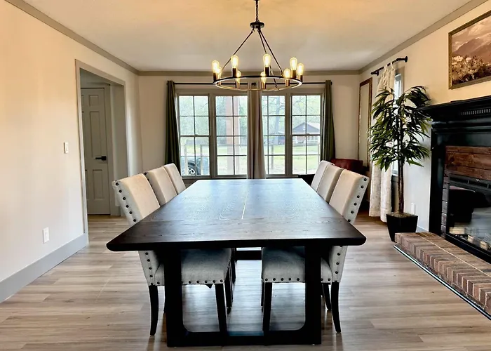 5Br Family & Corporate Haven Large Yard & Bbq