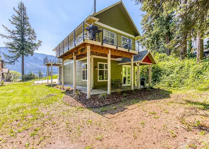 Lovely House With River & Mountain Views Deck Grill Washer&Dryer & Wood Stove