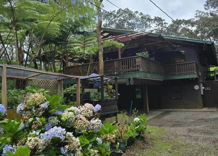 Hale Mauna Loa Upper Level With Shared Hot Tub