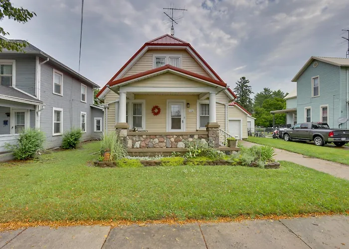 Charming Urbana Home Near Downtown!