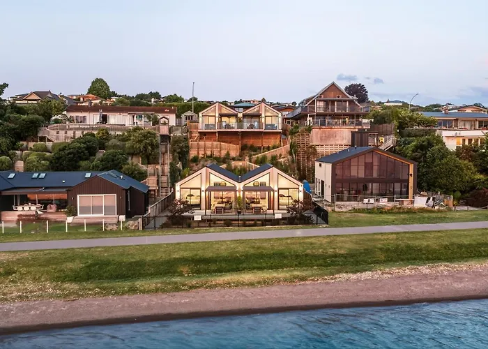 Roam Taupo Upper Terrace Unit 3 - Spa Pool