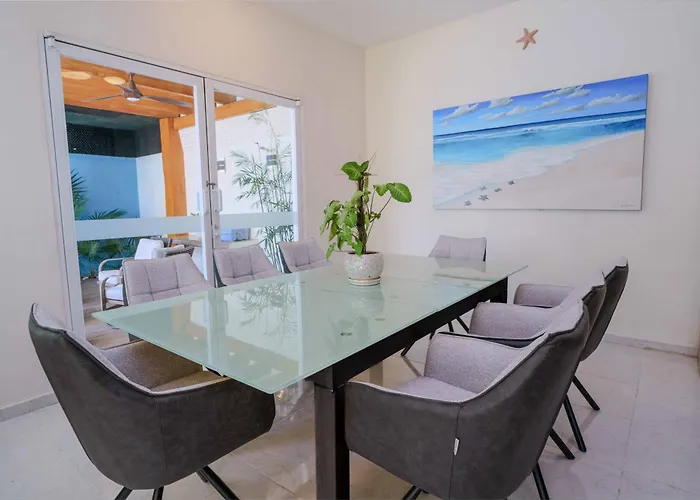 5 Bedroom Modern Villa With Private Pool - Great Location