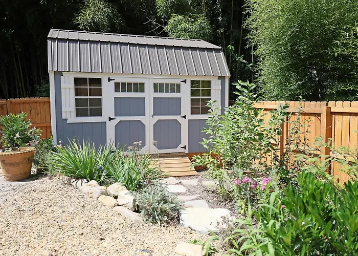 Bungalow Dream, Water & Electric Are Back-Fire Pit & Fenced