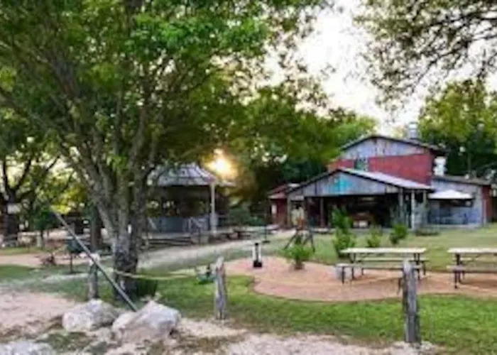 Cherokee Oaks - Frio River Haven