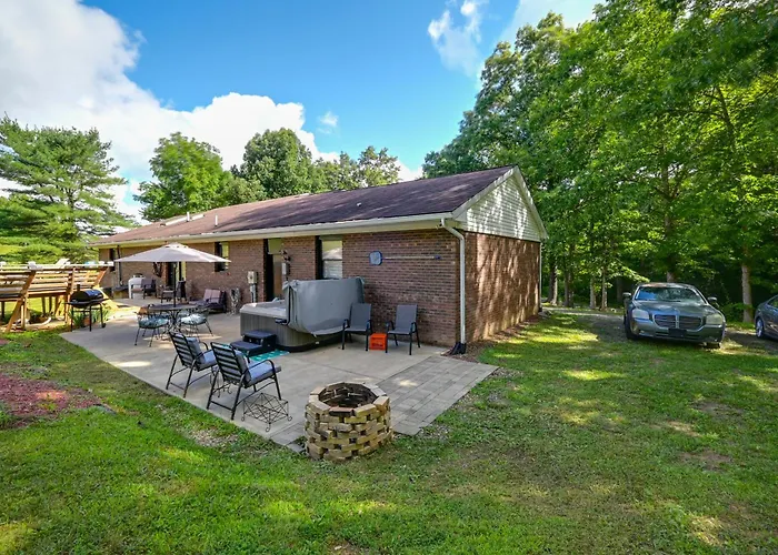 5-Acre Hocking Hills Hideaway! Pet-Friendly Home