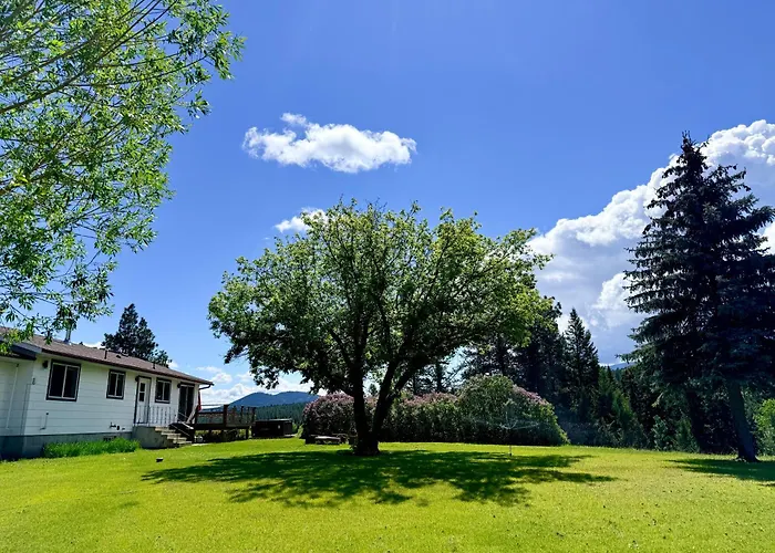 Pine & Peak Hot Tub Private Lake 19 Acres Near Cranbrook