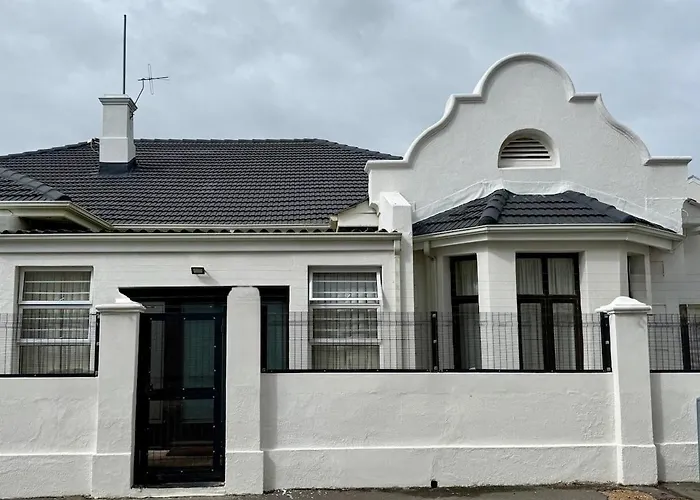 Heritage Cape Dutch Charm Close To Beach