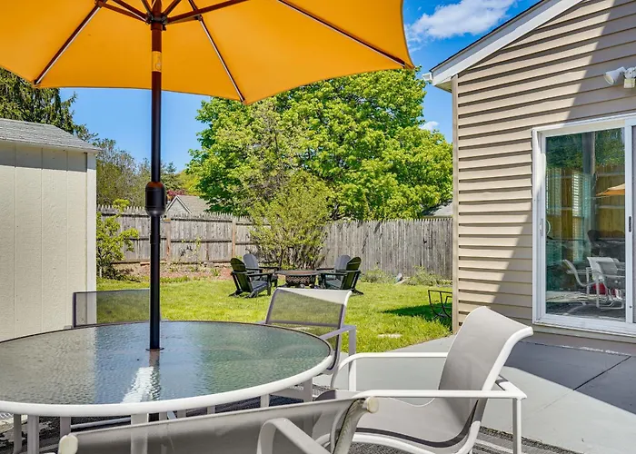 4 Mi To Beach & Dtwn! Charming Fairfield Home