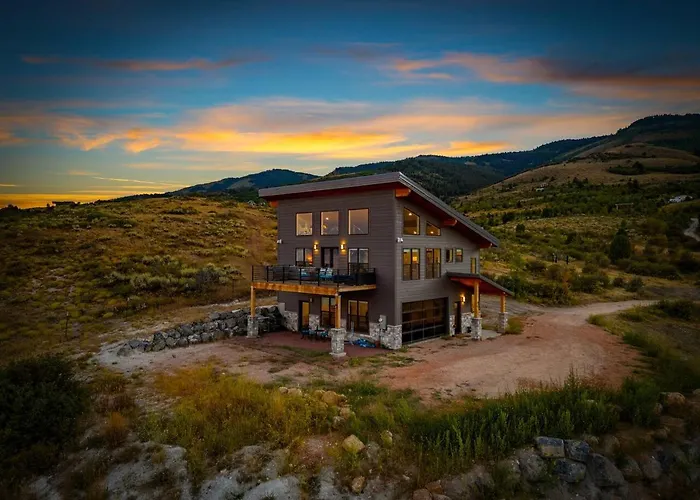 The Overlook - Bbq, Stunning Lake Views, Games