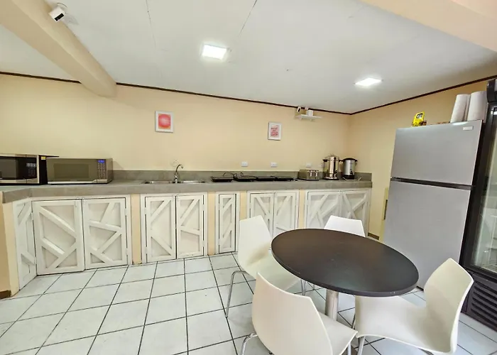 Hostel La Cali In Grupos Grandes Hasta 39 Personas