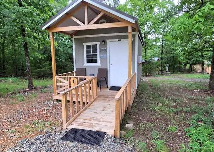 Peaceful Cabin Surrounded By Natural Beauty In Mena, Arkansas