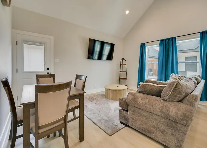 Near Afb & Medical Center: Modern San Angelo Home