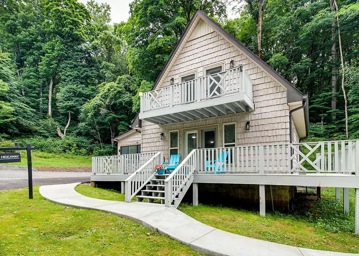 Fire Pit & Steps To Lake! Tims Ford Lake Retreat