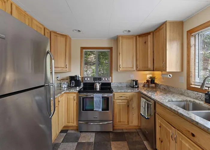 Wonder-View Lodge With Private Panoramic Mountain Views