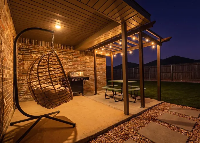 Basin Haven, King Suite, Clean Modern 3Br, Garage