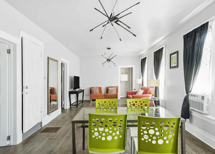Detroit 3Br Retreat W/ Wi-Fi + Street Parking
