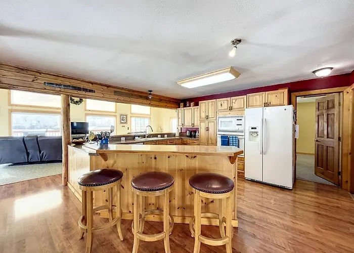 Relaxing Mountain View, 5 Bdr Sleeps 11, 4400 Sqft