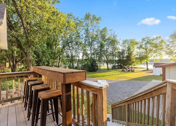 Lakefront Hot Tub Retreat W/ Mega Arcade