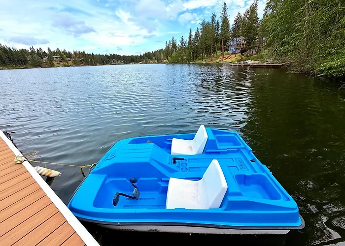 Avondale Lake Cabin, Hot Tub, Kayaks & Dock