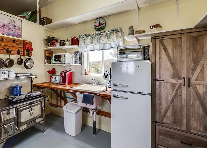 Pets Welcome! Quiet Country Cabin In Grangeville