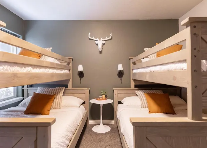 Vail Haven Oasis Hot Tub, Fire Pit & Comfy Beds