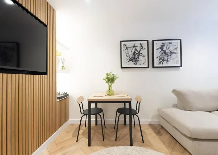 Modern 2-Bed Sleeps 4 Parking Near Edinburgh
