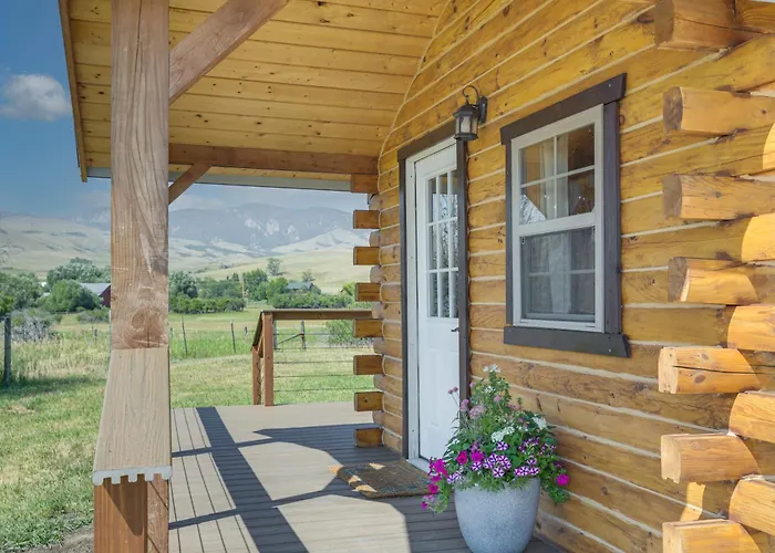 Wyoming Cabin Escape: Panoramic Mountain Views!