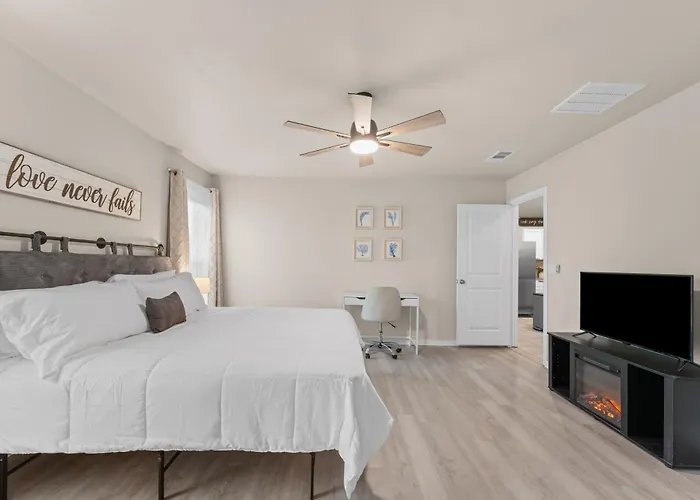 Basin Haven, King Suite, Clean Modern 3Br, Garage