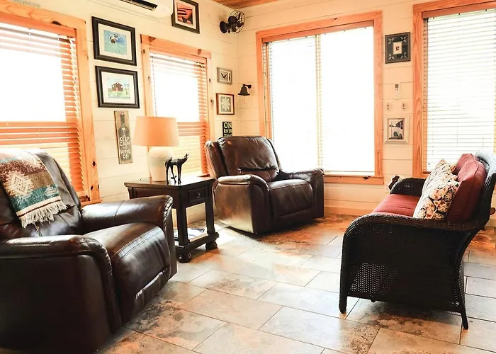 Riverside Zen And Pet-Friendly Escape Retreat In Bastrop, Texas