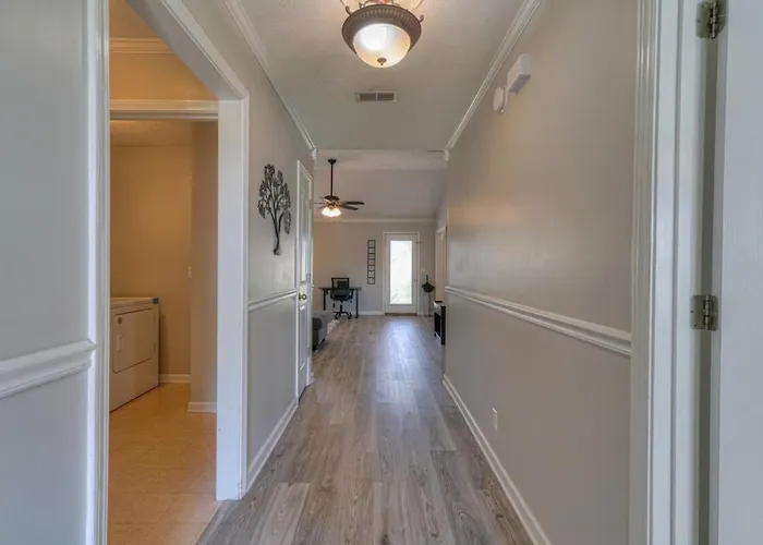 St Andr Comfortable, Great Location, Family Home