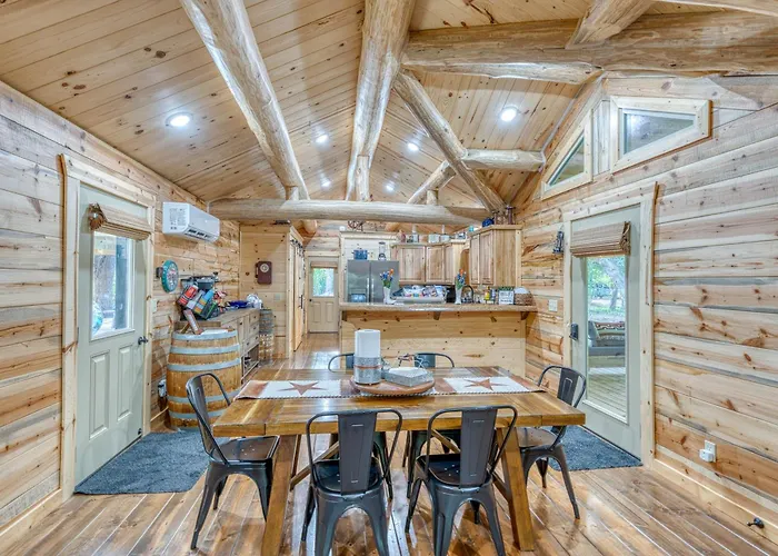 Ultimate River Retreat! Blanco Family Cabin!
