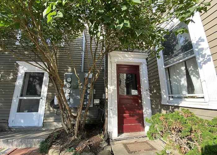 Historic Condo In Downtown Camden, Steps To Harbor