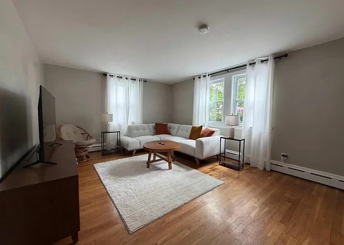 Comfortable 4 Bed Home Close To Gillette