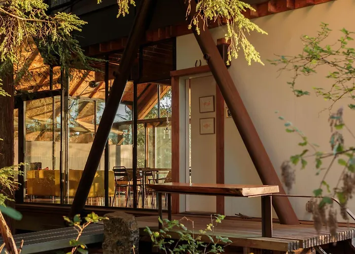 La Conner Glass Cabin By Boutique