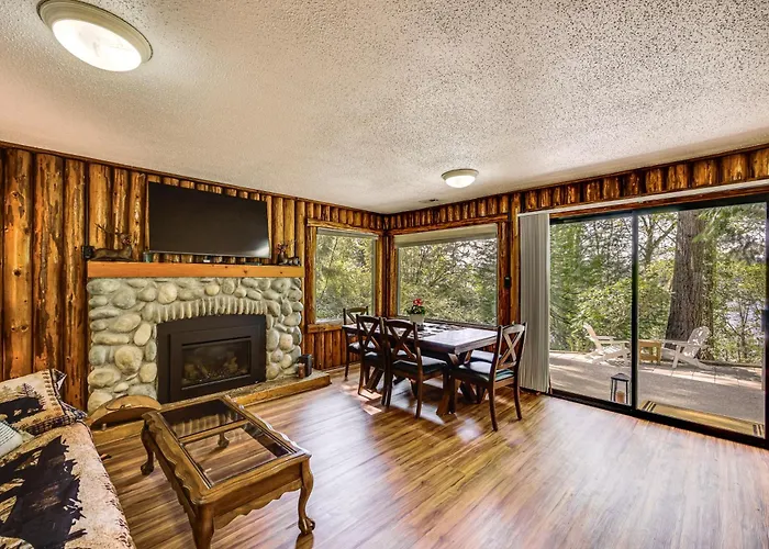 Beach Access Historic Cabin On Henderson Bay!
