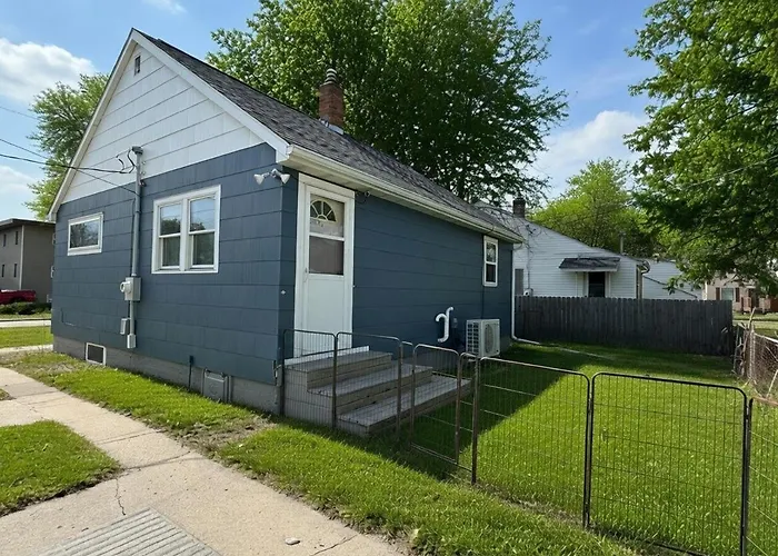 Nellie'S Nest - Spacious & Walkable Downtown Home