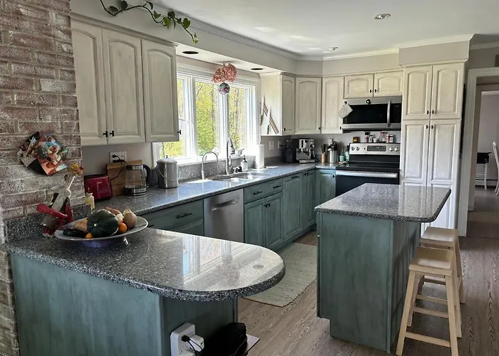 Cozy Scarborough Home, 5 Mins To Beaches, 12 Mins To Portland