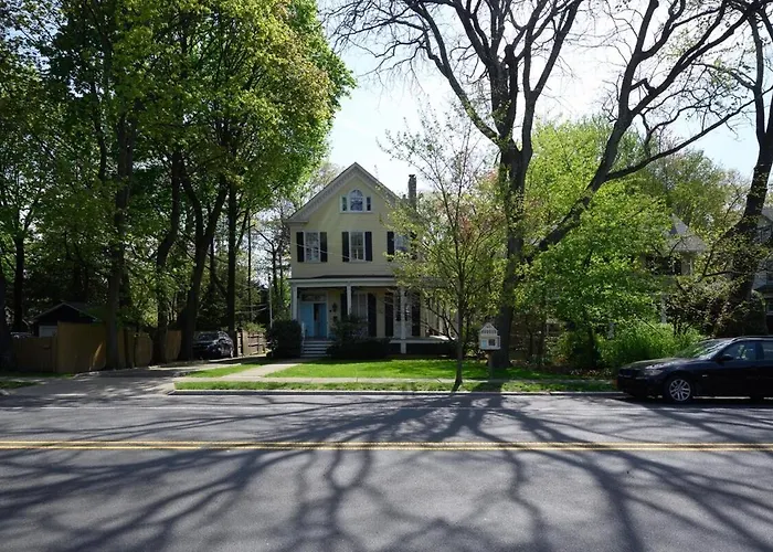 Charming Montclair Victorian Farmhouse With Lots Of Amenities!
