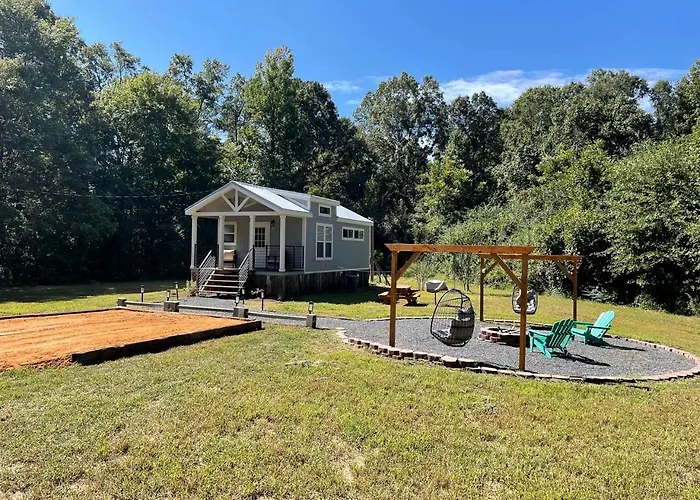 Cute Tiny House On Sixty Acres Of Private Land For A Peaceful Glamping Getaway In Northern Mississippi
